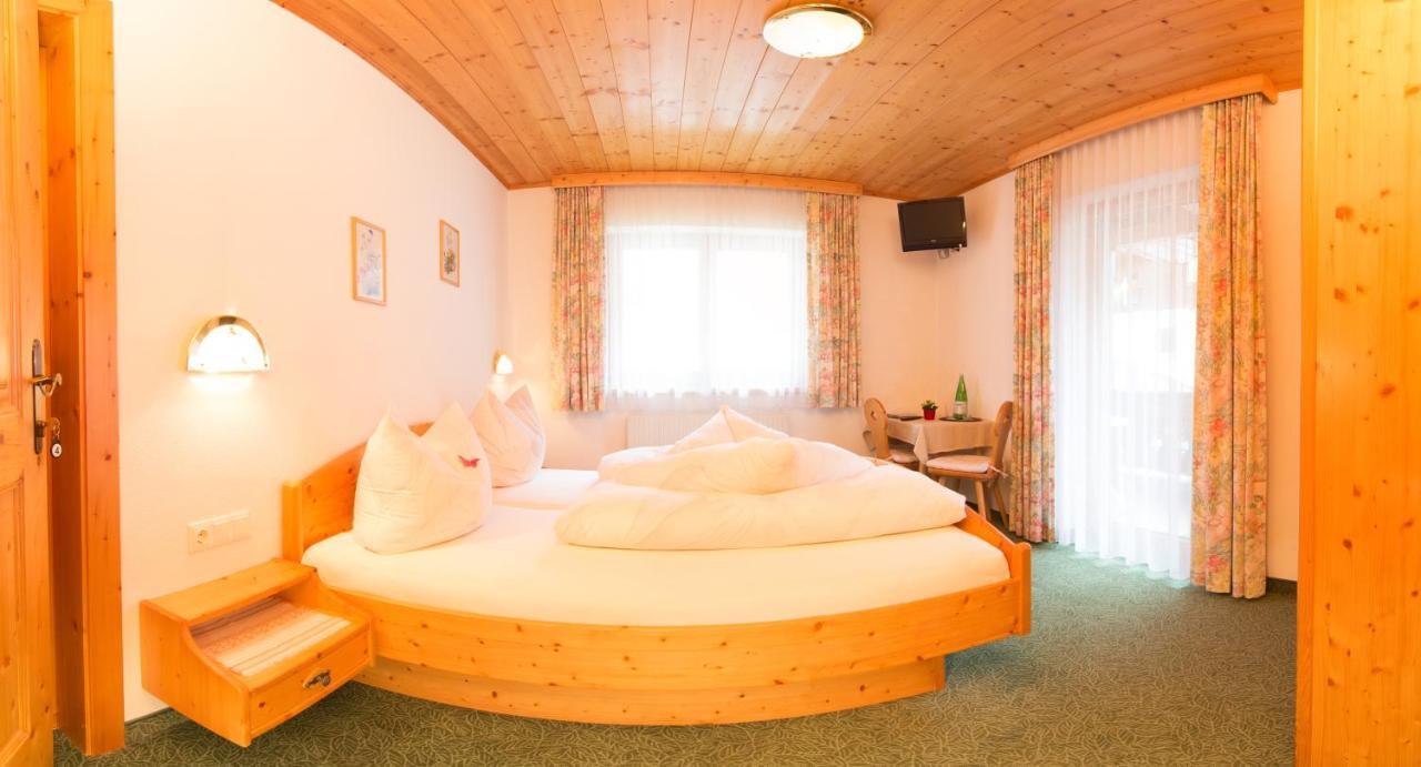 ノイシュティフト・イム・シュトゥーバイタール Haus Elisabeth Bed & Breakfast 部屋 写真